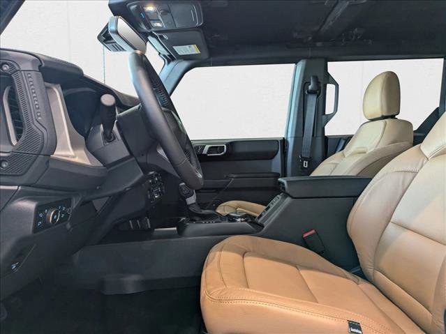 New 2025 Ford Bronco Outer Banks image 4