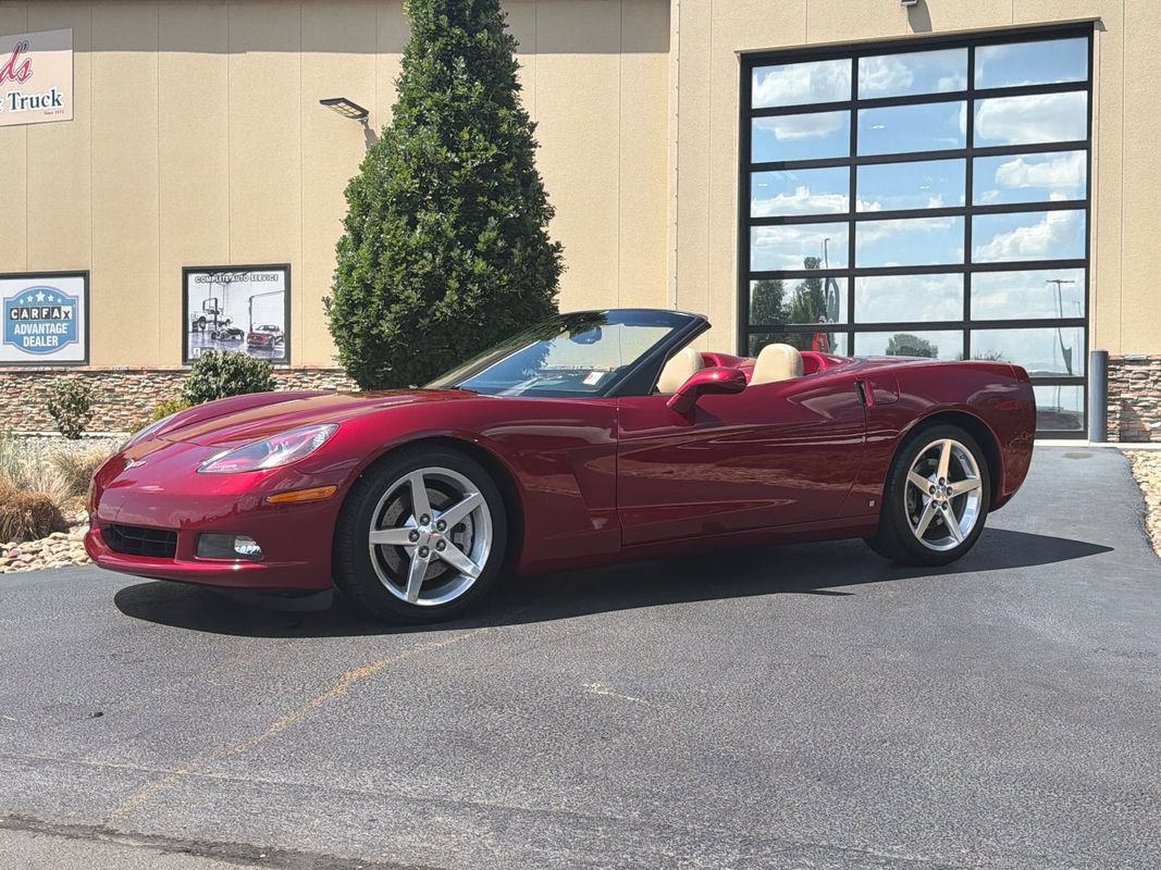 Used 2006 Chevrolet Corvette Convertible w/ Preferred Equipment Group RWD image 8