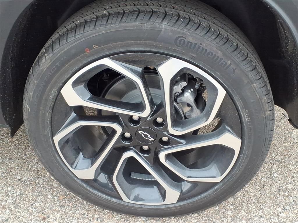 New 2026 Chevrolet Trax RS w/ Sunroof Package image 7