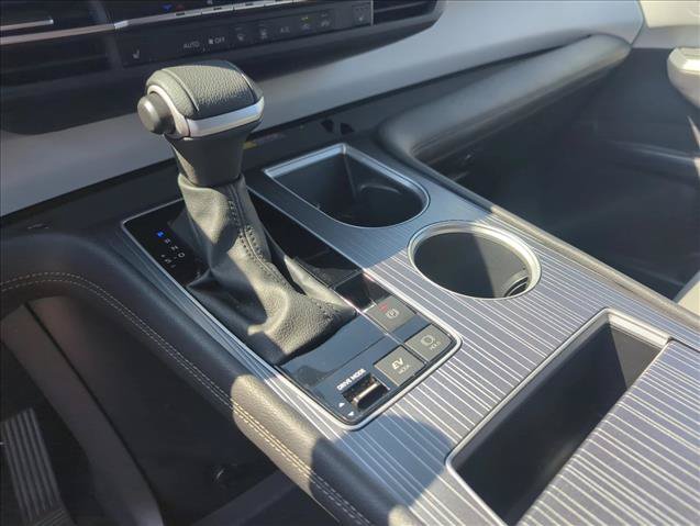 Certified 2025 Toyota Sienna XLE FWD image 17