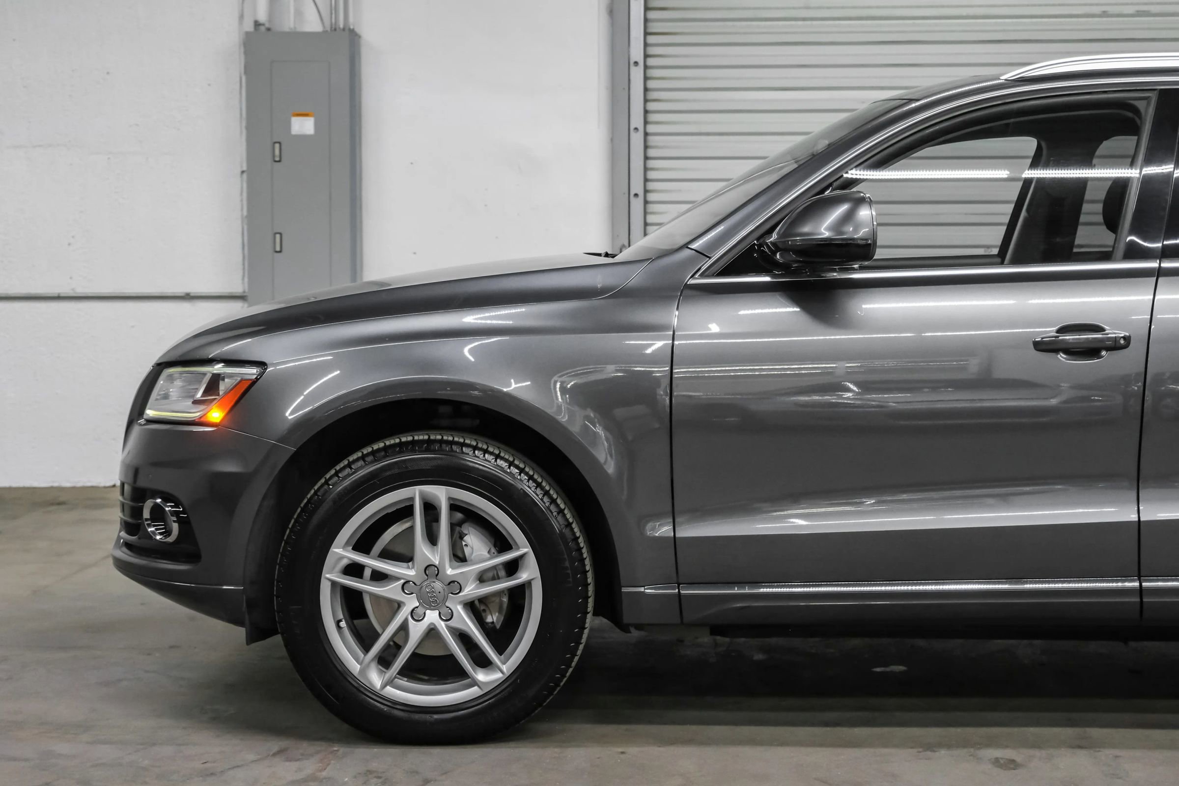 Used 2016 Audi Q5 2.0T Premium Plus w/ Technology Package image 13