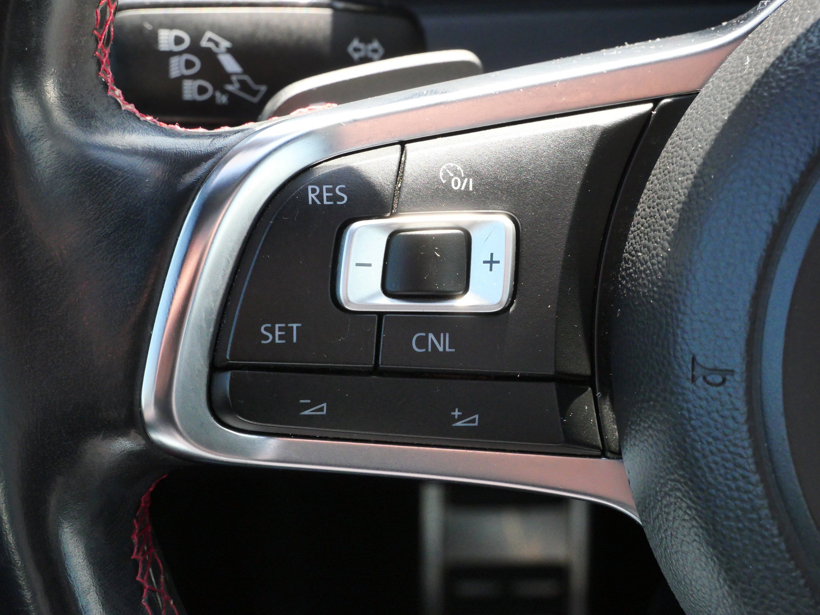 Used 2015 Volkswagen GTI Autobahn FWD image 33