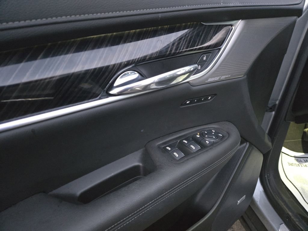 Certified 2024 Cadillac XT6 Premium Luxury image 11