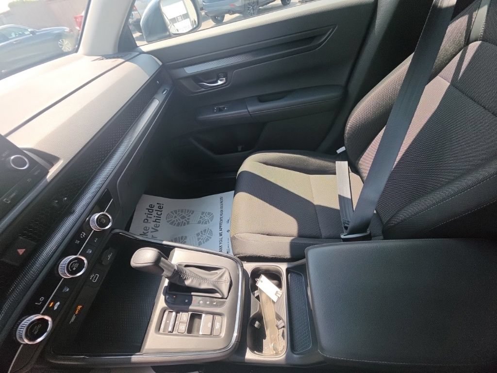 Used 2025 Honda CR-V LX image 23