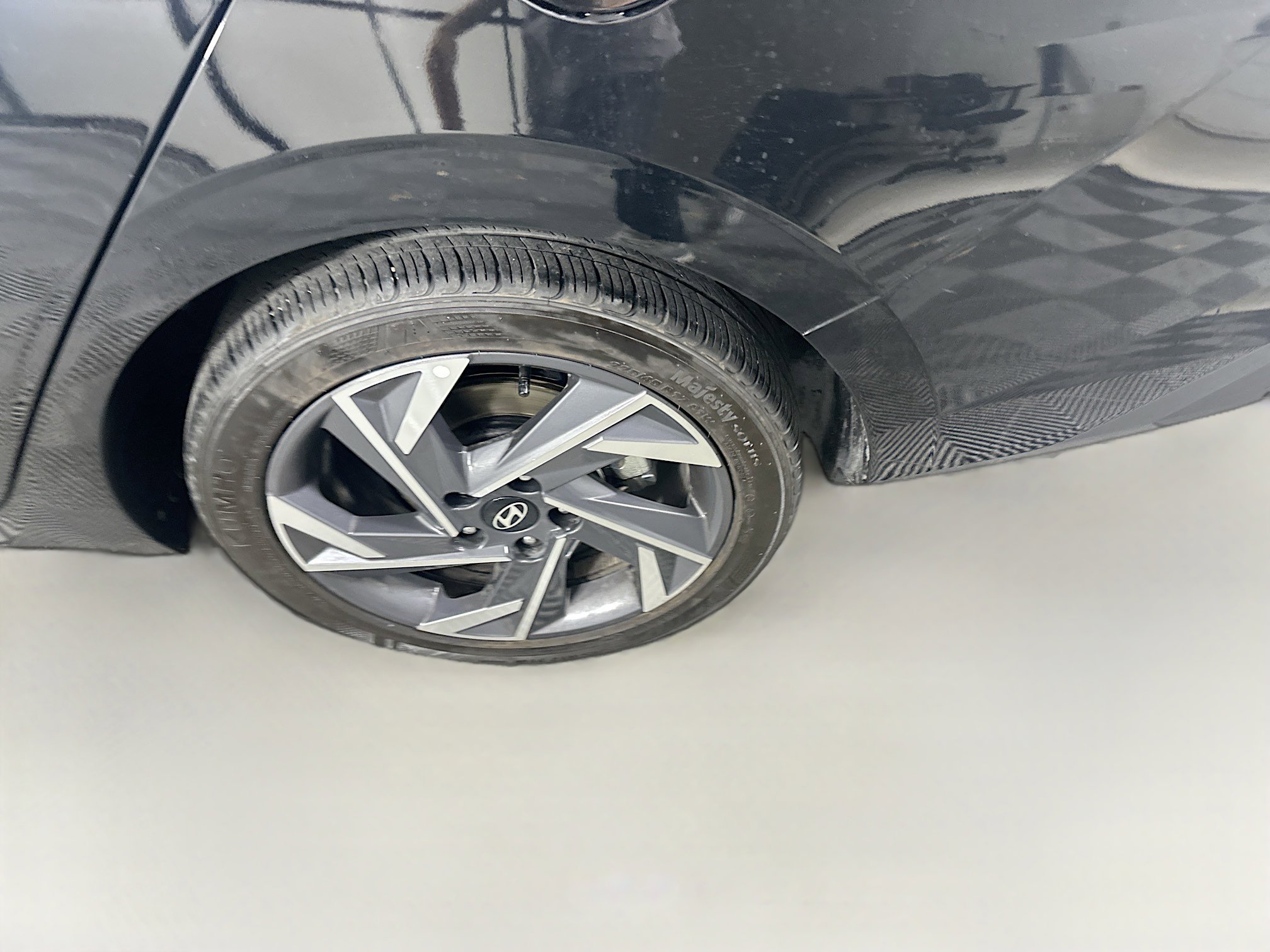 Used 2025 Hyundai Elantra SEL FWD image 11