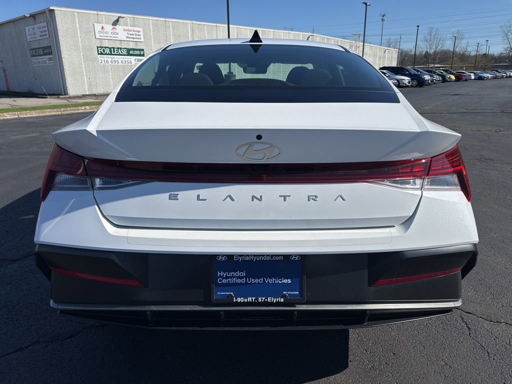 Used 2025 Hyundai Elantra SEL image 6