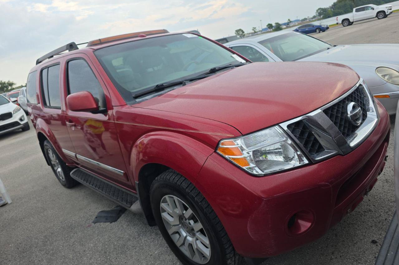 Used 2009 Nissan Pathfinder LE AWD/4WD image 3