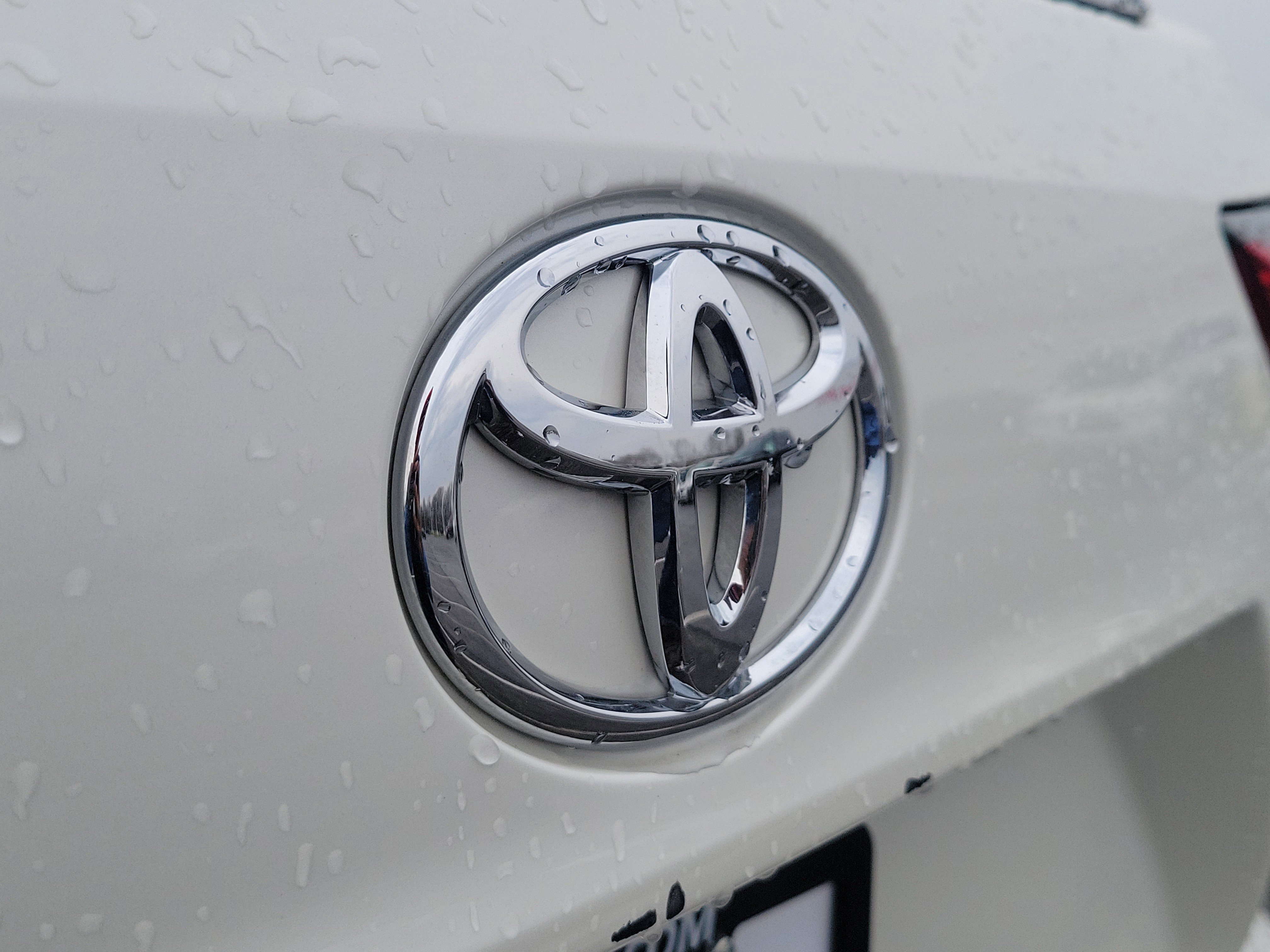 Used 2021 Toyota Highlander XLE image 6