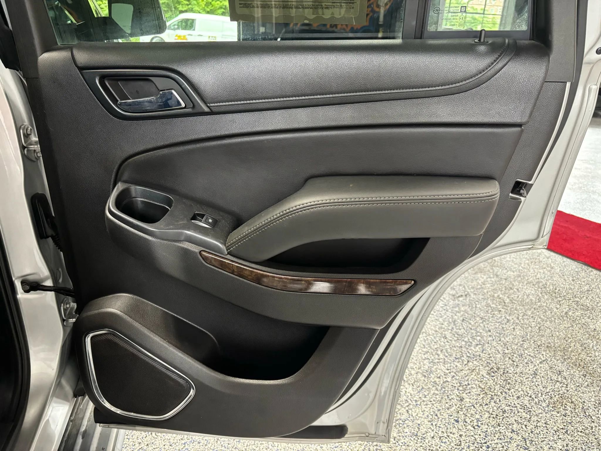 Used 2018 Chevrolet Tahoe LT image 15