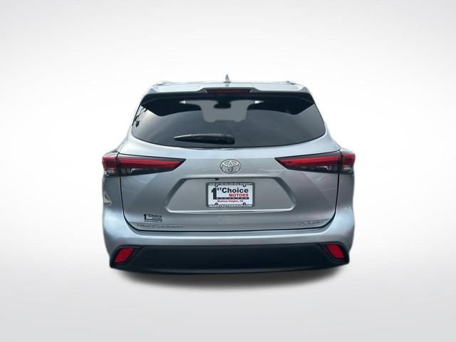 Used 2021 Toyota Highlander XLE image 5
