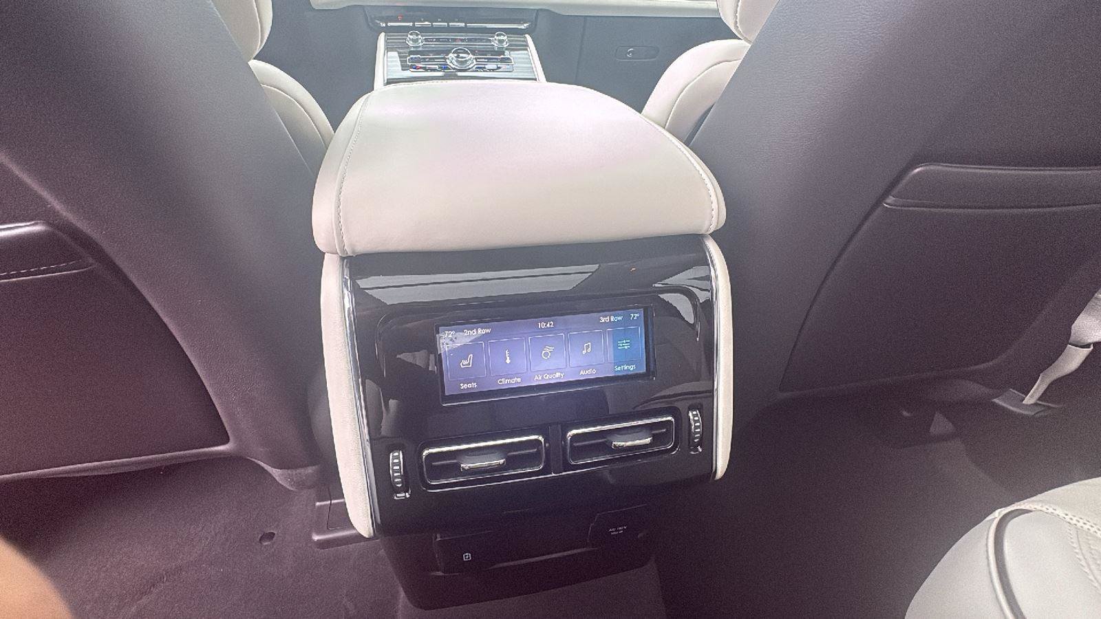 Used 2024 Lincoln Aviator Black Label AWD/4WD image 18