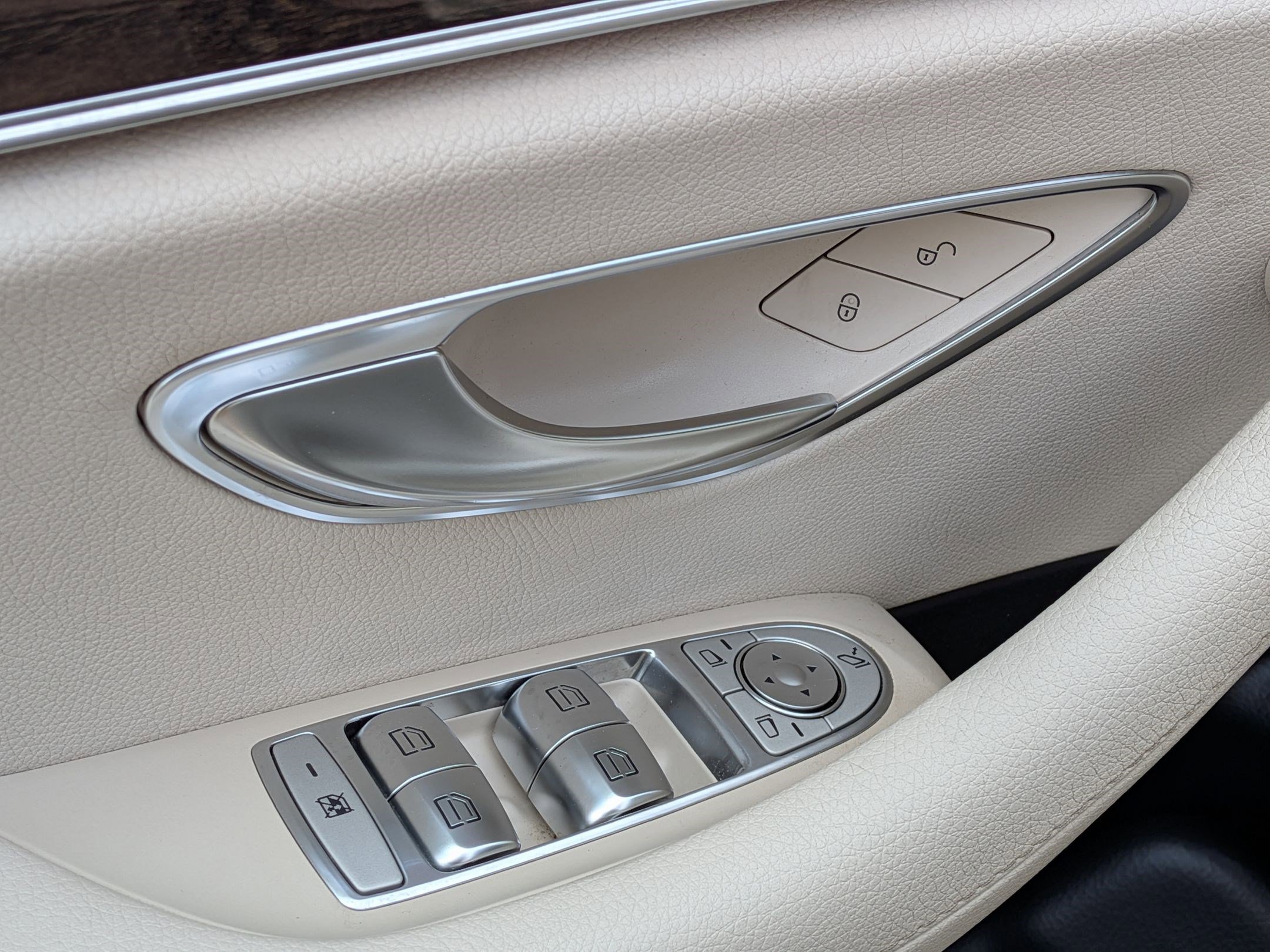 Used 2021 Mercedes-Benz E 350 Sedan image 16