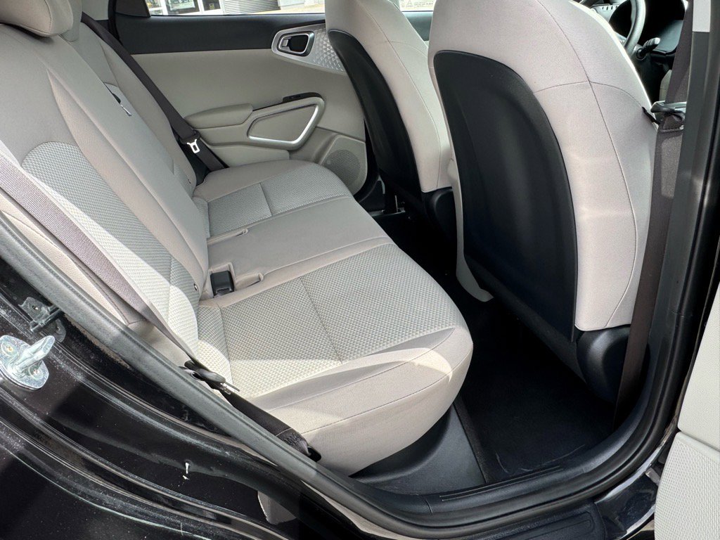 Used 2023 Kia Soul LX w/ LX Technology Package image 30