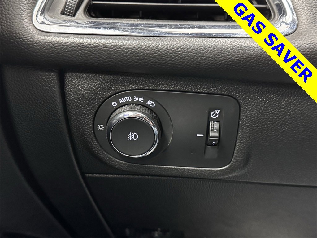 Used 2018 Chevrolet Cruze Premier image 18