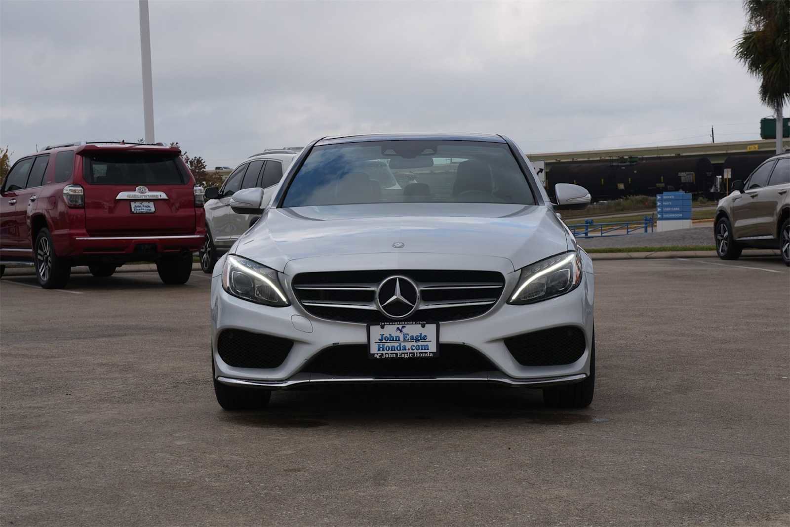 Used 2015 Mercedes-Benz C 400 4MATIC image 6