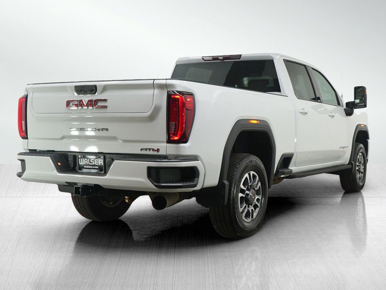 Used 2023 GMC Sierra 2500 AT4 w/ Gooseneck/5TH Wheel Package image 5