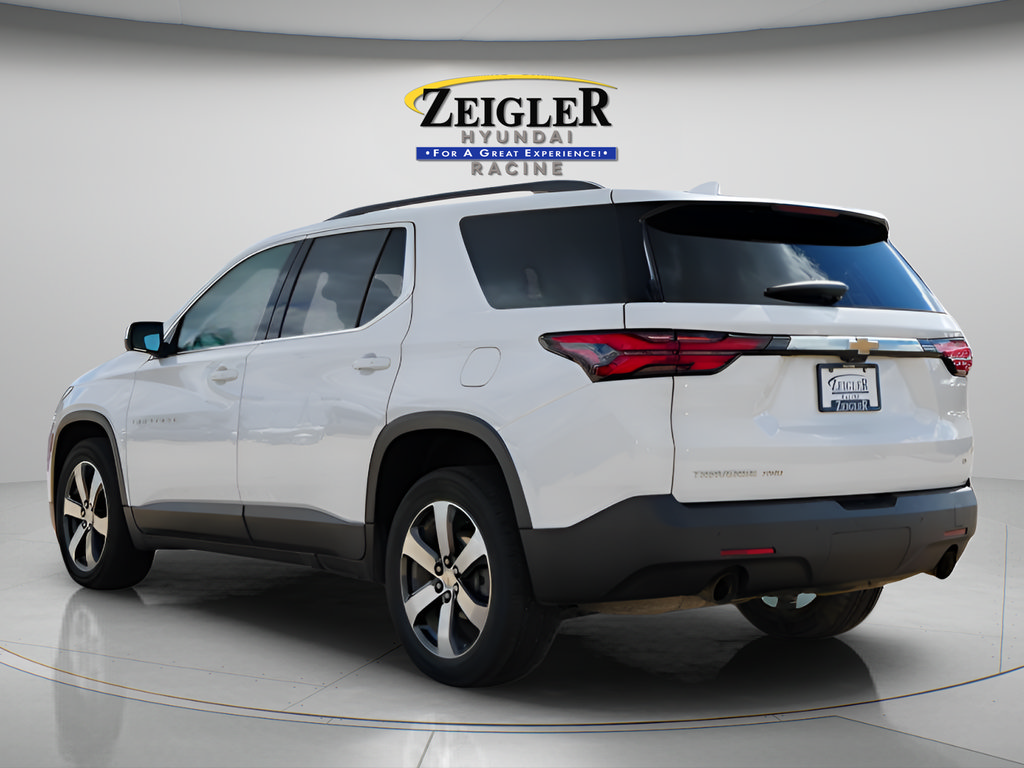 Used 2023 Chevrolet Traverse LT w/ LT Premium Package AWD/4WD image 4