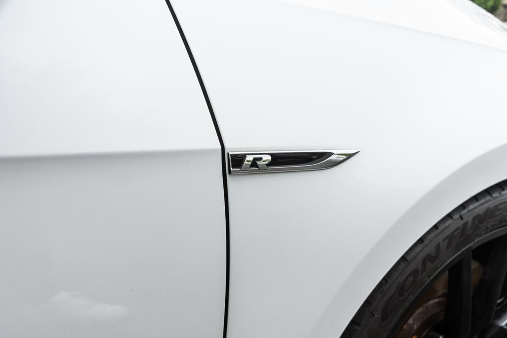 Used 2019 Volkswagen Golf R 4-Door AWD/4WD image 4