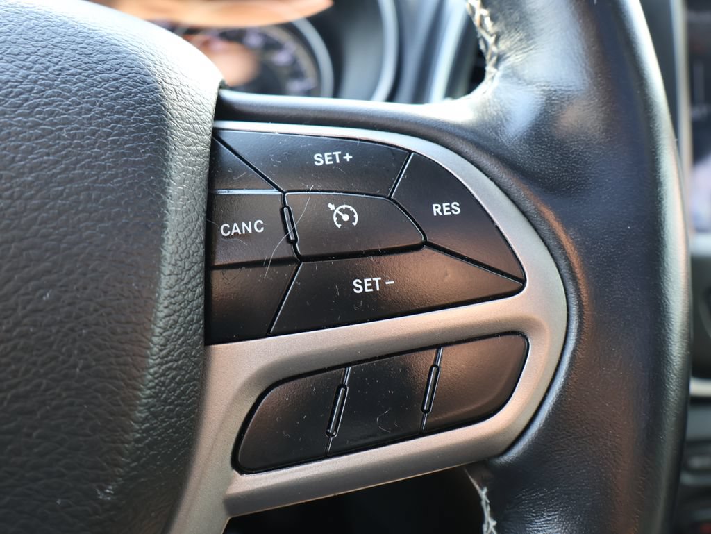 Used 2021 Jeep Cherokee Latitude Lux 80th Anniv w/ Quick Order Package 26U 80TH AWD/4WD image 18