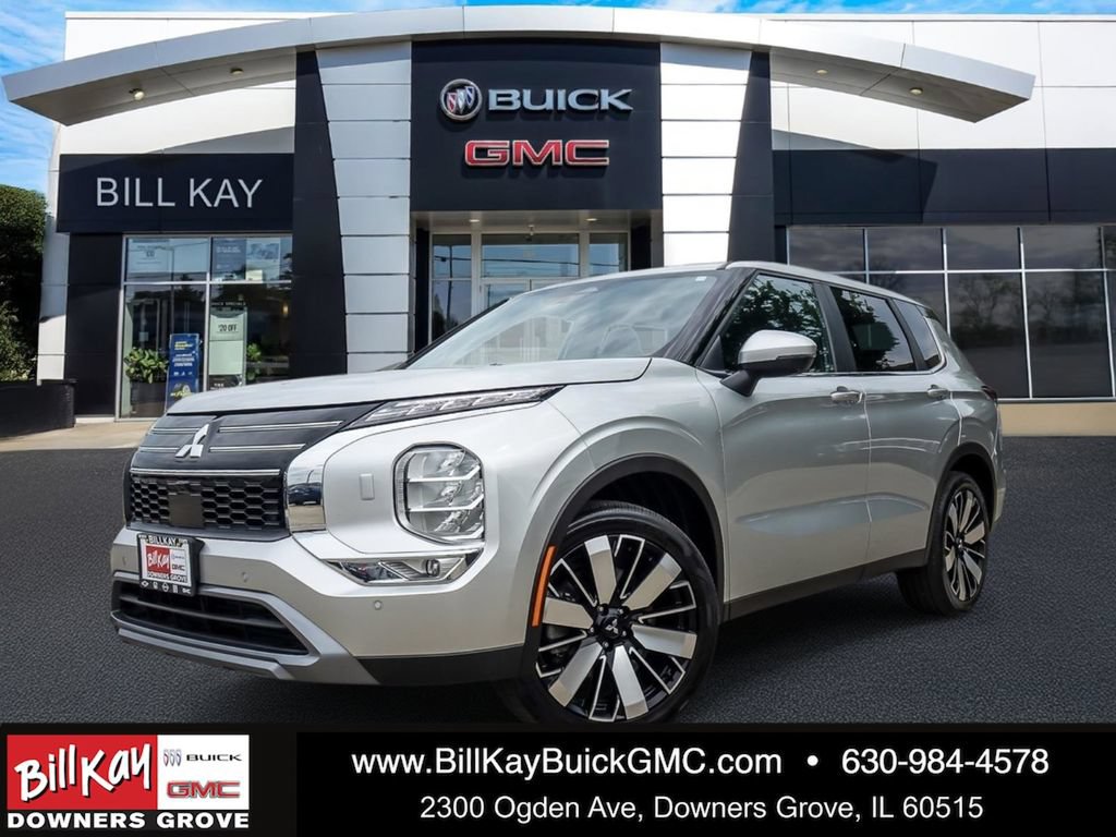 Used 2025 Mitsubishi Outlander SE