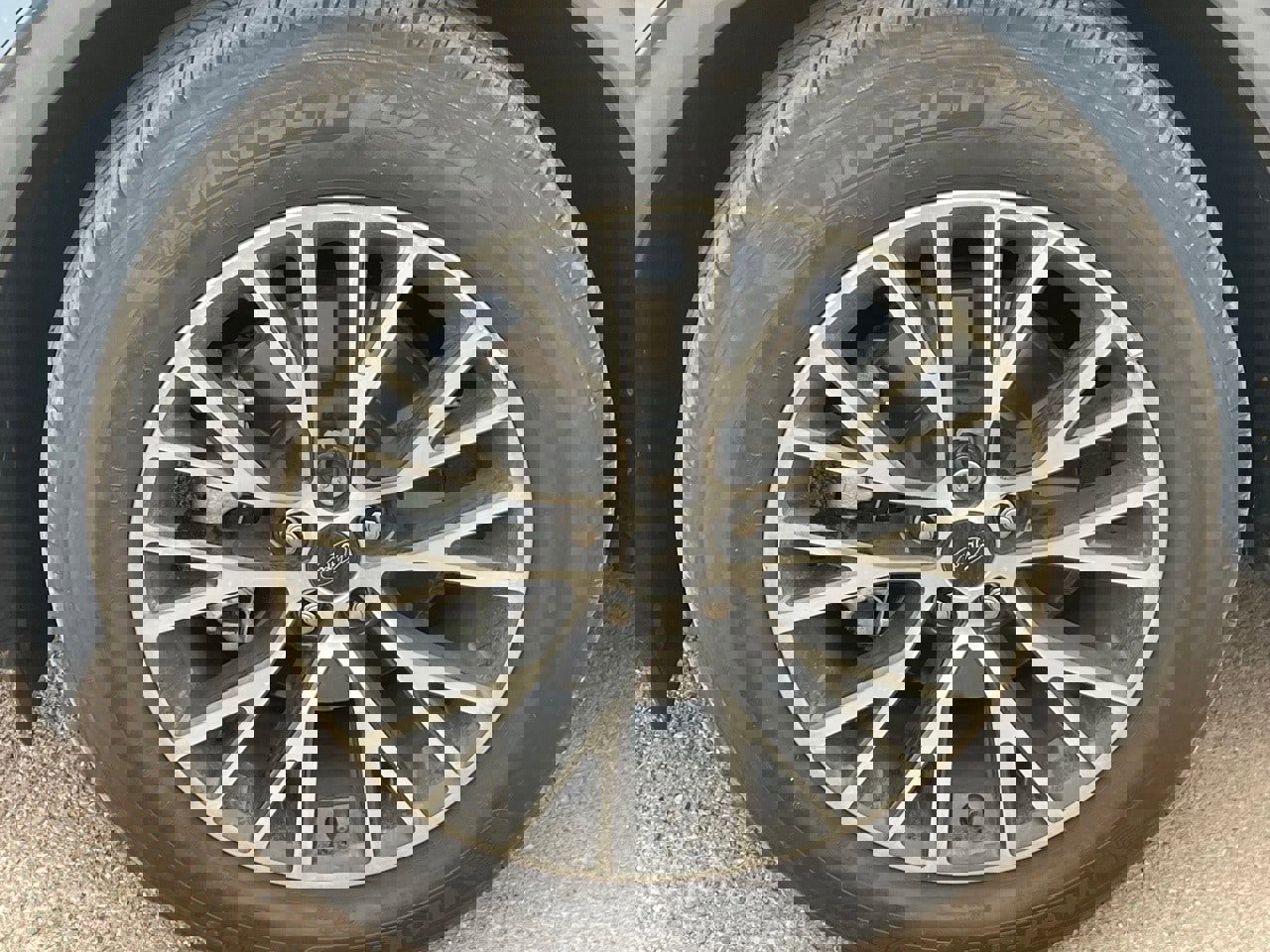 Used 2024 Ford Escape PHEV image 5