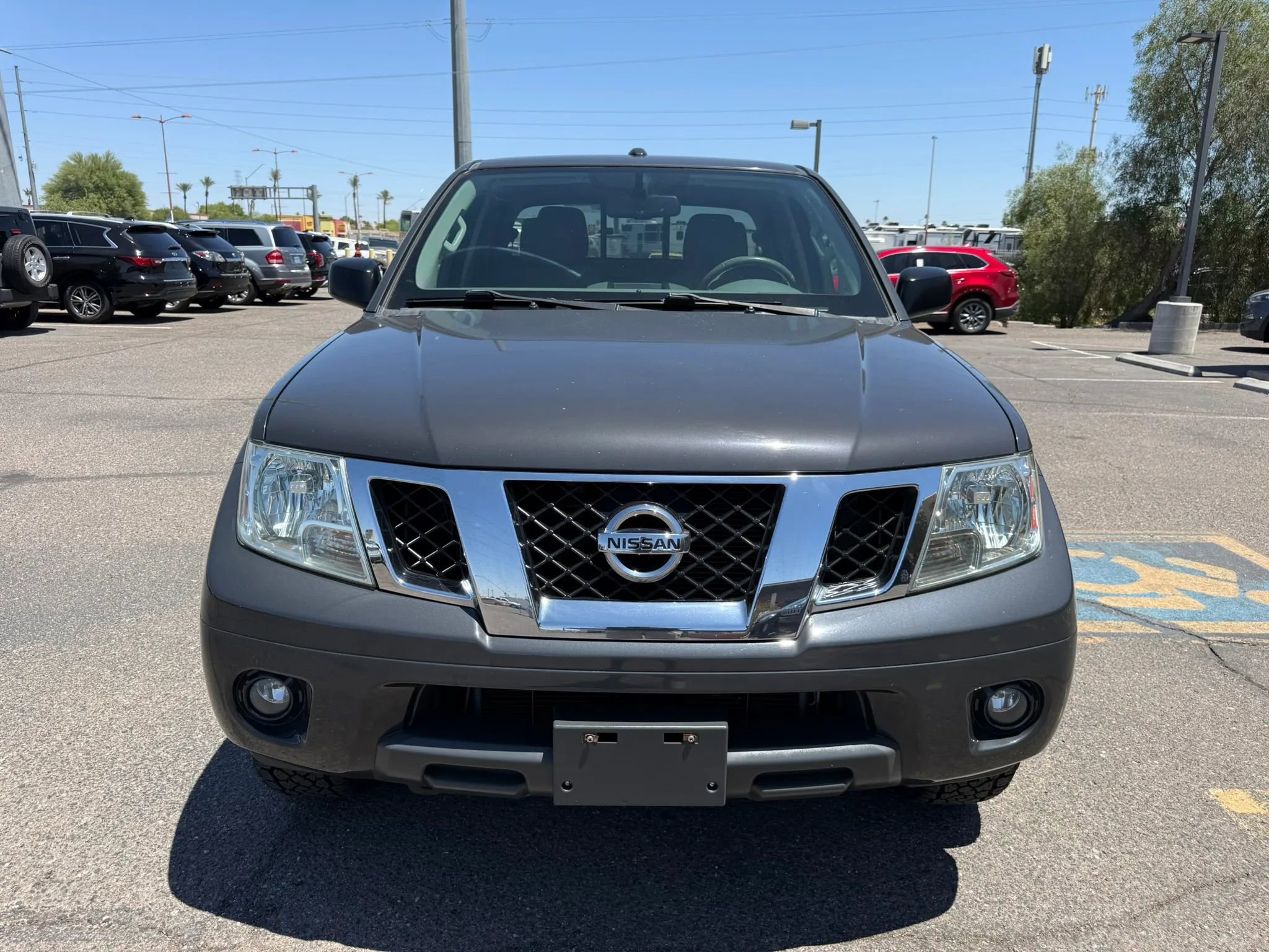 Used 2015 Nissan Frontier SV w/ SV Value Truck Package AWD/4WD image 3