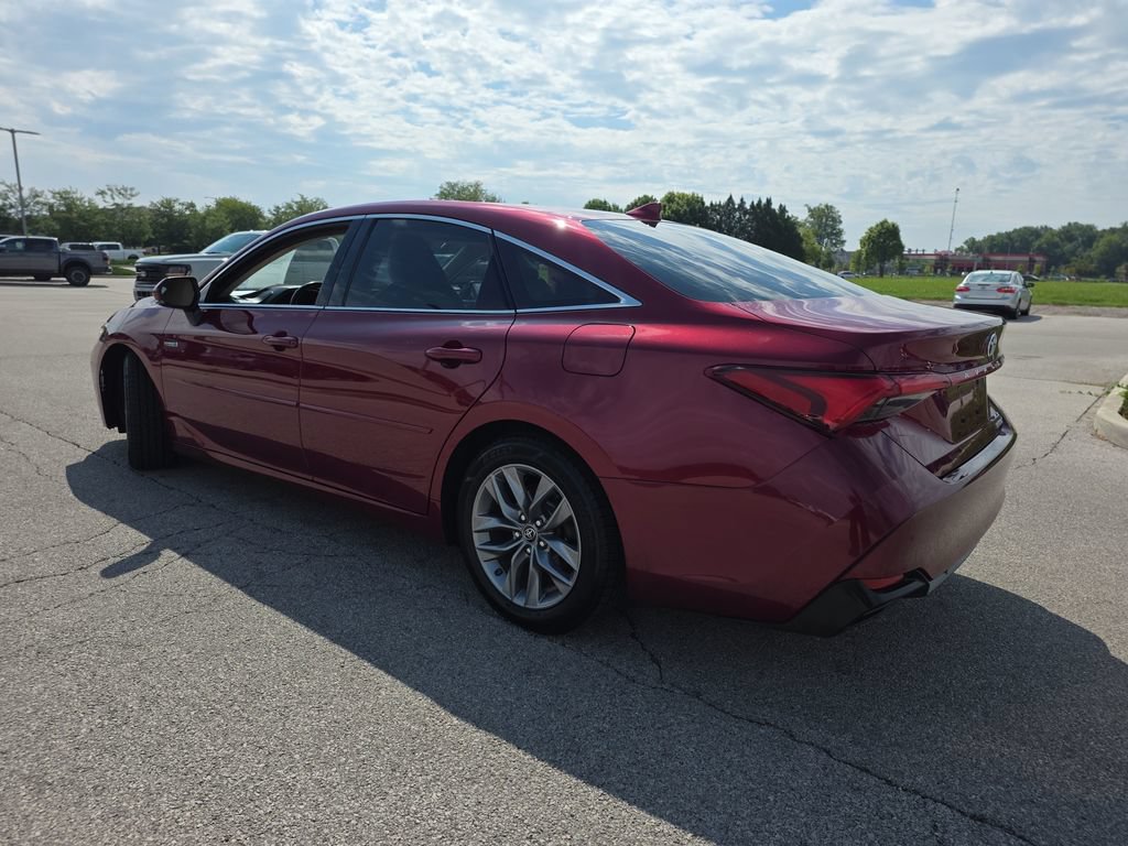 Used 2019 Toyota Avalon XLE w/ Moonroof Package FWD image 5