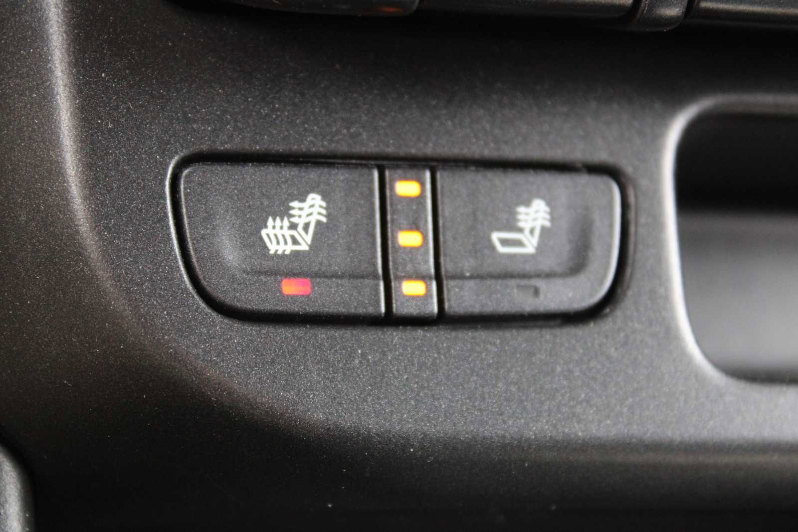 Used 2022 Chevrolet Colorado Z71 image 16