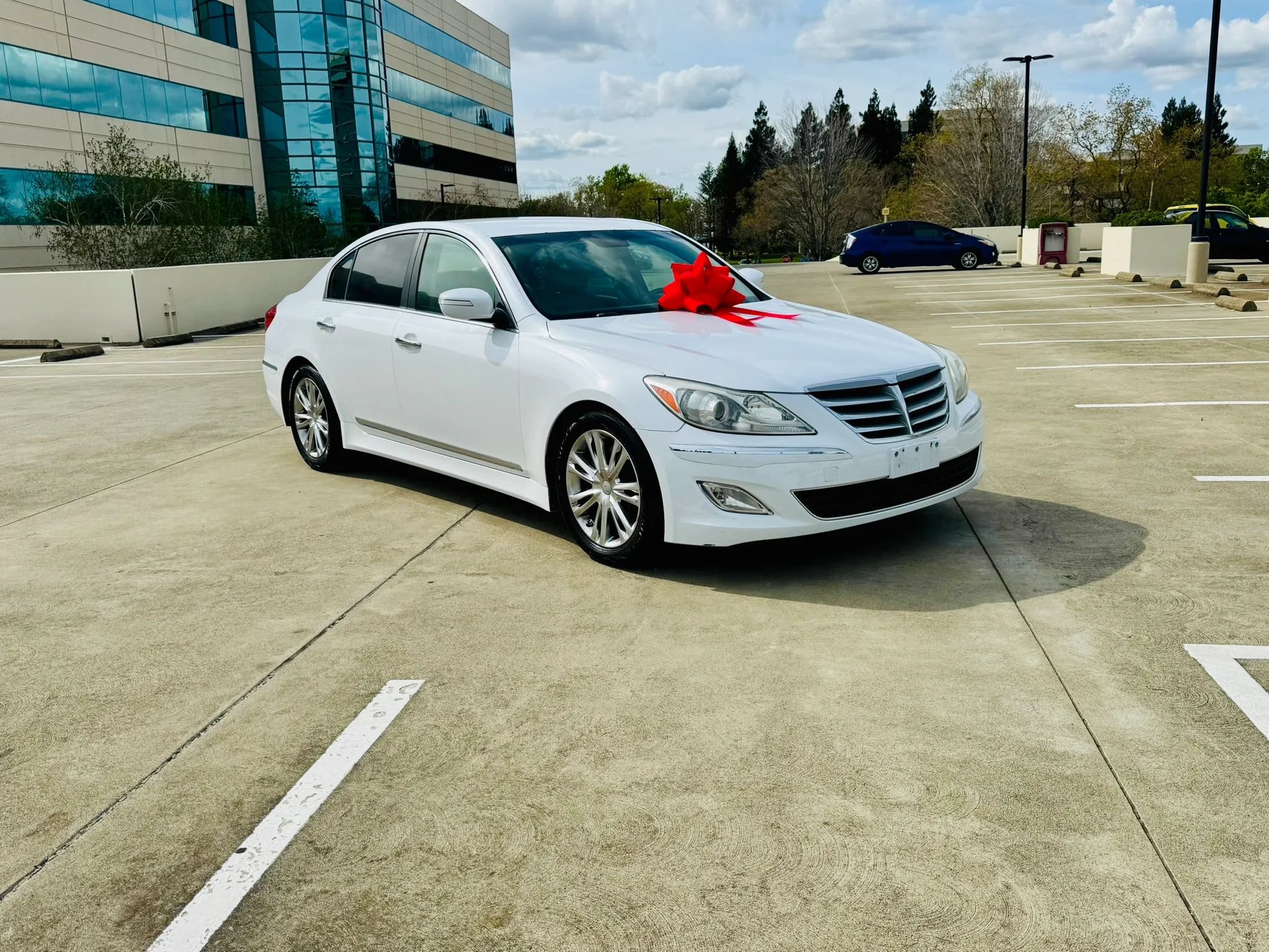 Used 2014 Hyundai Genesis 3.8 RWD image 34