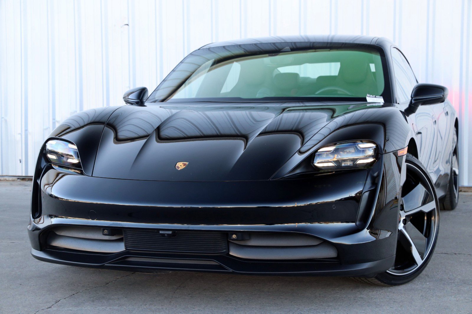 Used 2020 Porsche Taycan 4S image 3