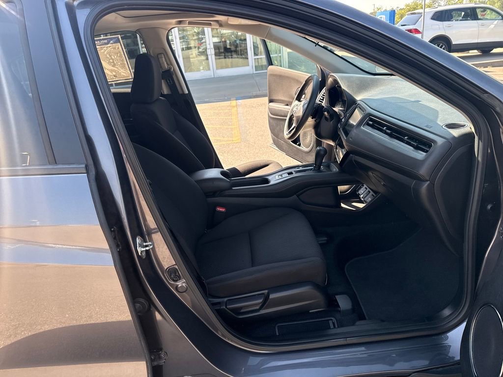 Used 2018 Honda HR-V EX image 33