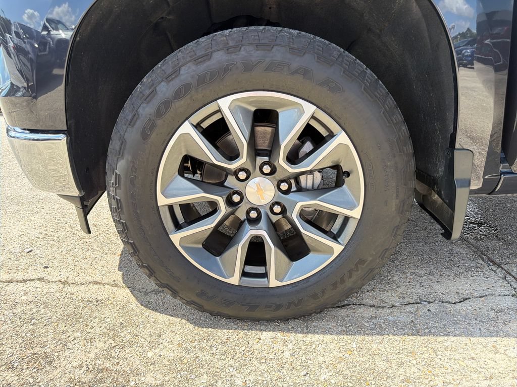 Certified 2024 Chevrolet Silverado 1500 LT AWD/4WD image 26