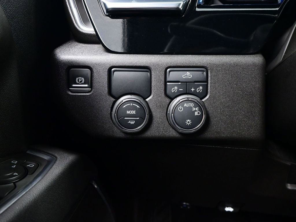 Used 2025 Chevrolet Silverado 1500 LT w/ LPO, Dark Essentials Package image 19