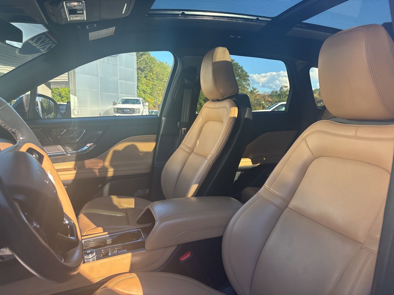 Used 2022 Lincoln Corsair Reserve w/ Sport Package image 10