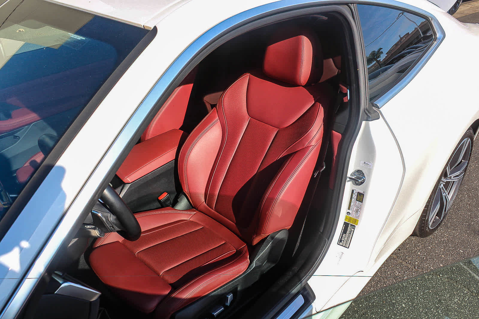 Used 2024 BMW 430i Coupe w/ Convenience Package RWD image 24