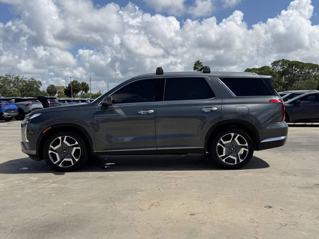 Used 2023 Hyundai Palisade Limited FWD image 7
