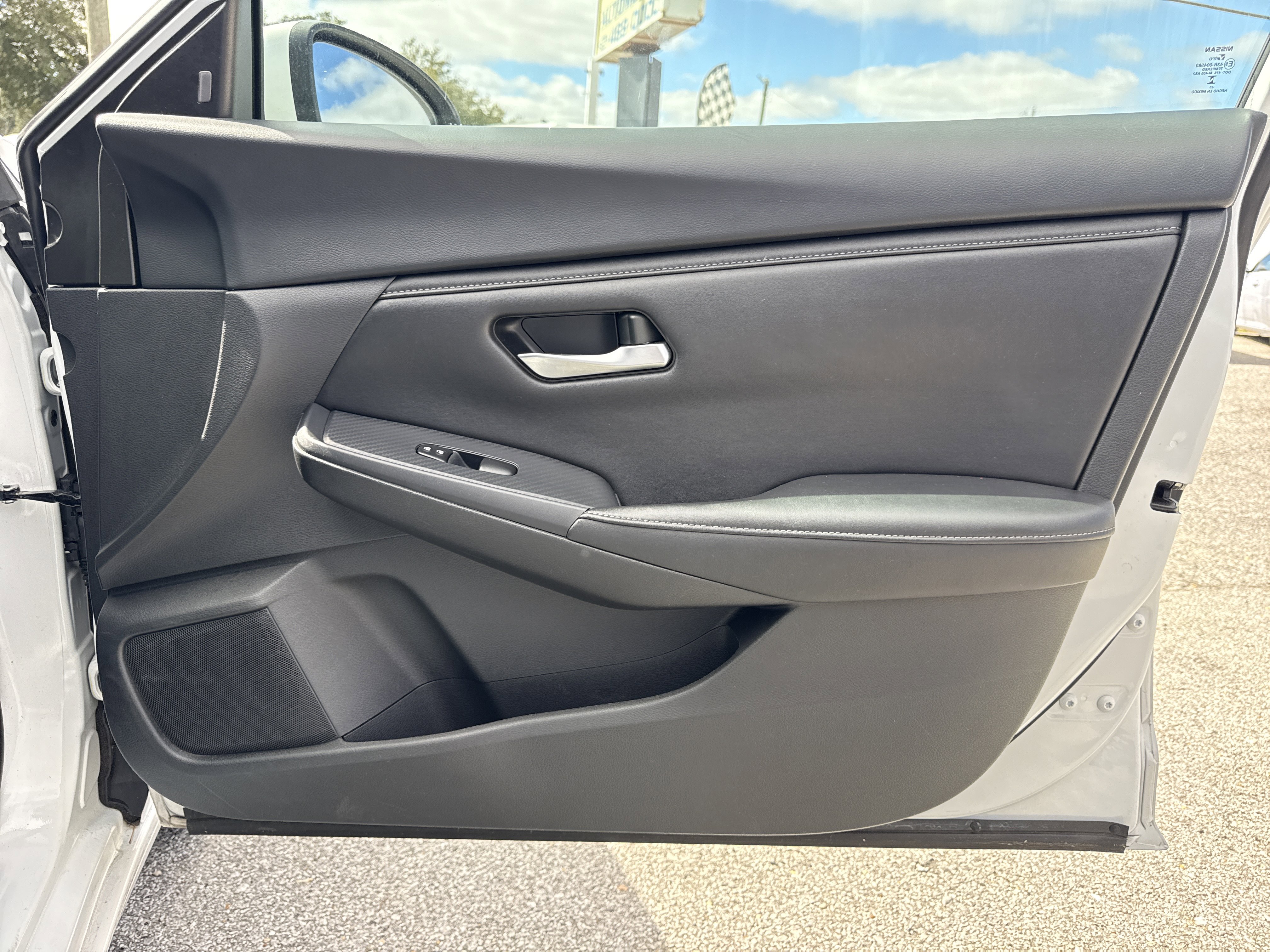Used 2023 Nissan Sentra SV FWD image 21