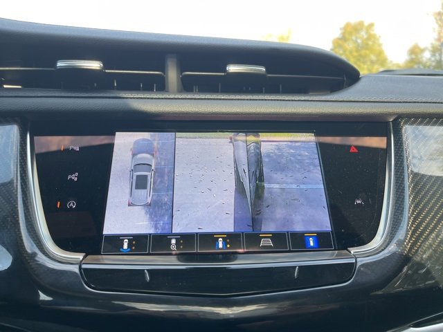 Used 2024 Cadillac XT6 Sport w/ Technology Package image 32