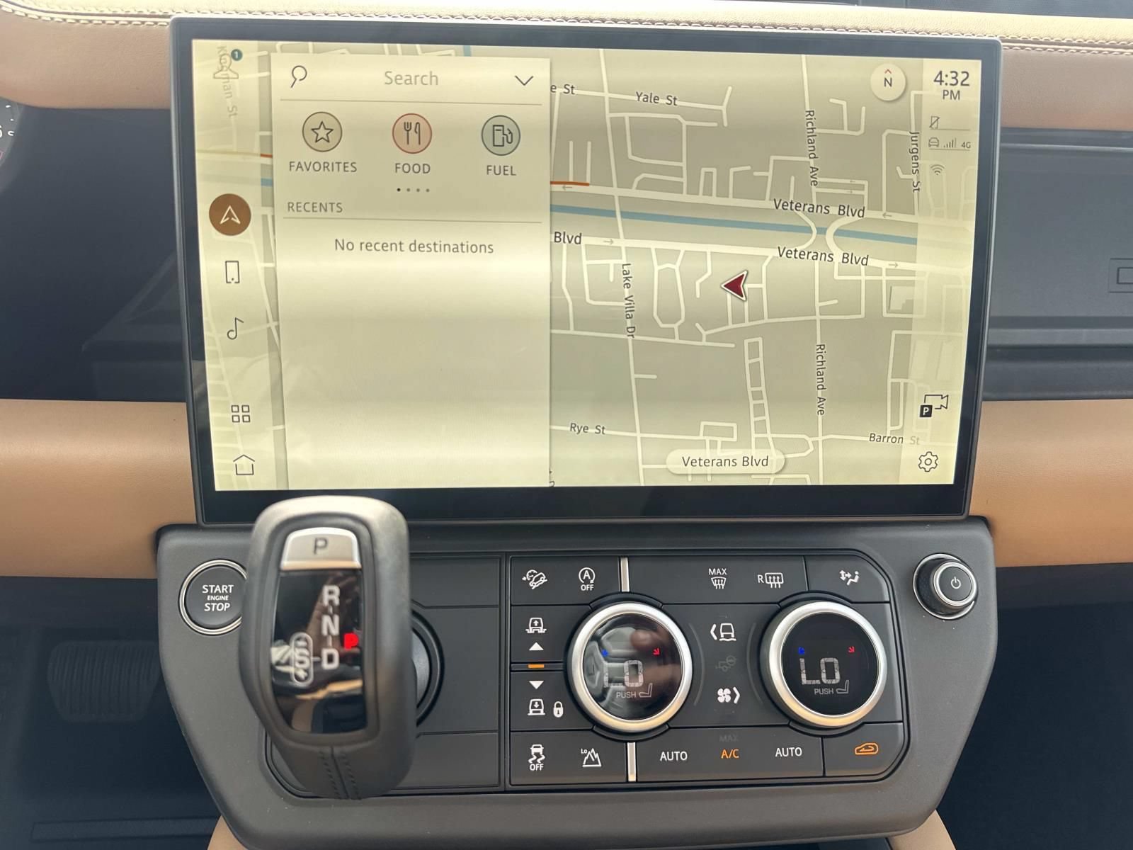New 2026 Land Rover Defender 130 X-Dynamic SE AWD/4WD image 11