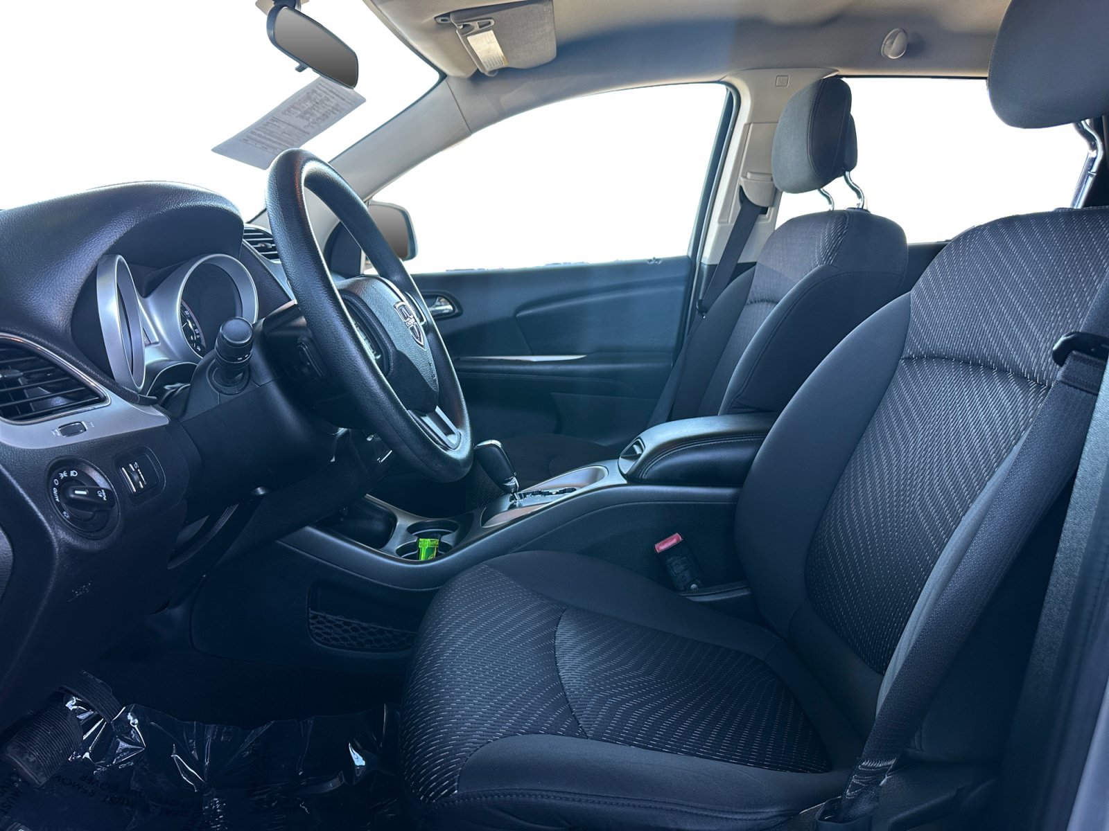 Used 2017 Dodge Journey SXT w/ Comfort/Convenience Group FWD image 9