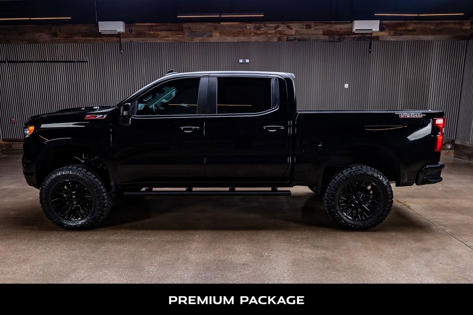 Used 2026 Chevrolet Silverado 1500 LT Trail Boss w/ LT Trail Boss Premium Package AWD/4WD image 6