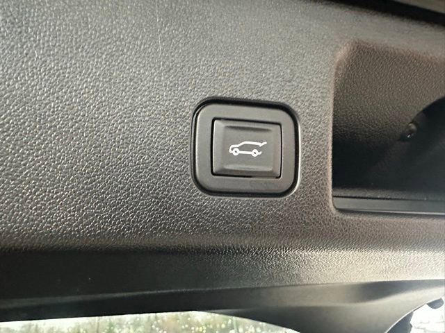 Used 2024 Chevrolet Equinox EV RS image 23