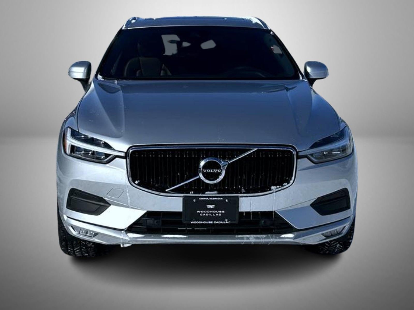 Used 2021 Volvo XC60 T5 Momentum image 2