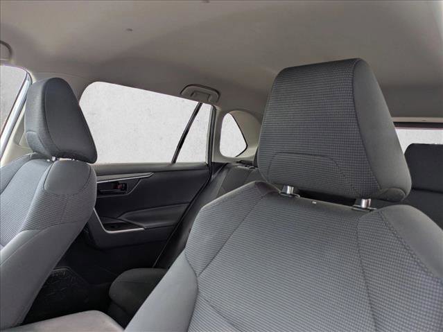 Used 2019 Toyota RAV4 LE w/ Carpet Mat Package AWD/4WD image 3