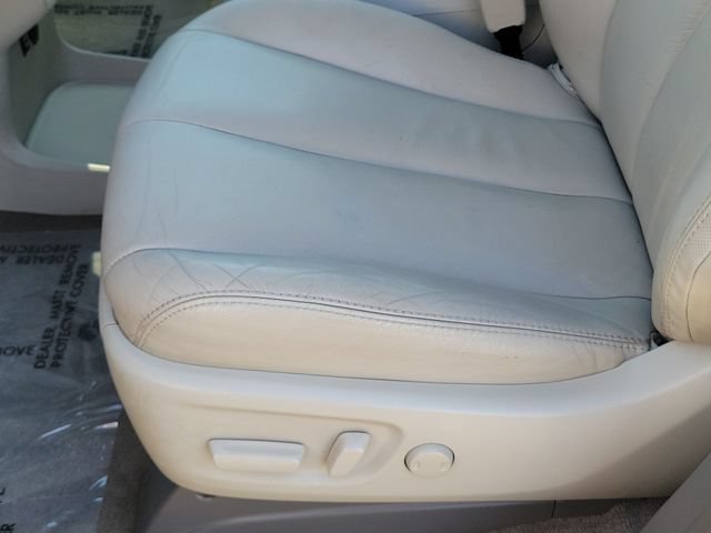 Used 2014 Toyota Sienna XLE FWD image 18