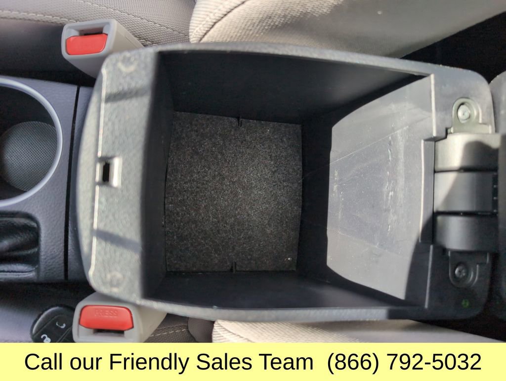 Used 2016 Toyota Corolla LE image 25