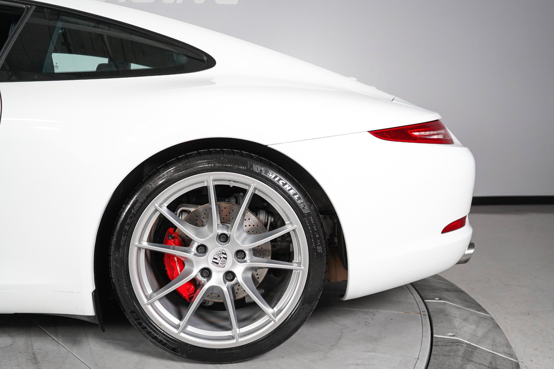 Used 2015 Porsche 911 Carrera S RWD image 9