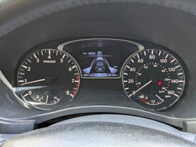 Used 2020 Nissan Pathfinder SV AWD/4WD image 4