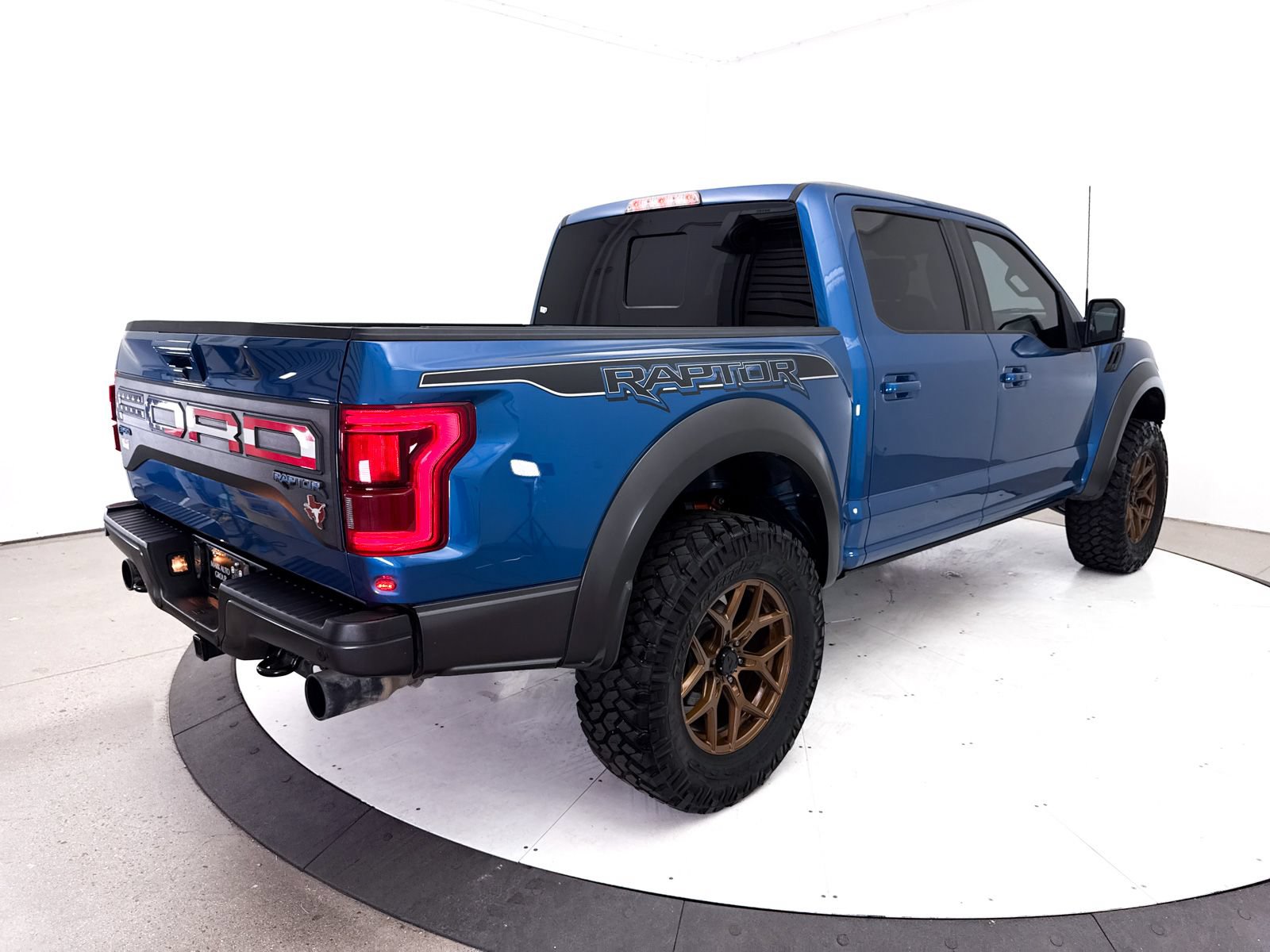 Used 2020 Ford F150 Raptor w/ Equipment Group 802A Luxury AWD/4WD image 21