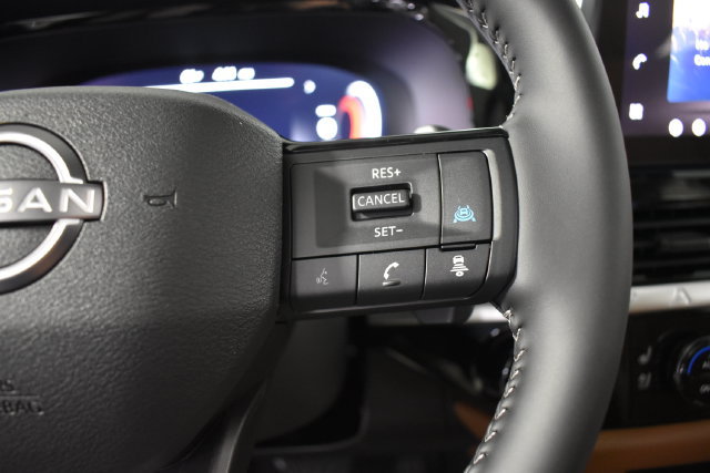 New 2026 Nissan Pathfinder Platinum AWD/4WD image 17
